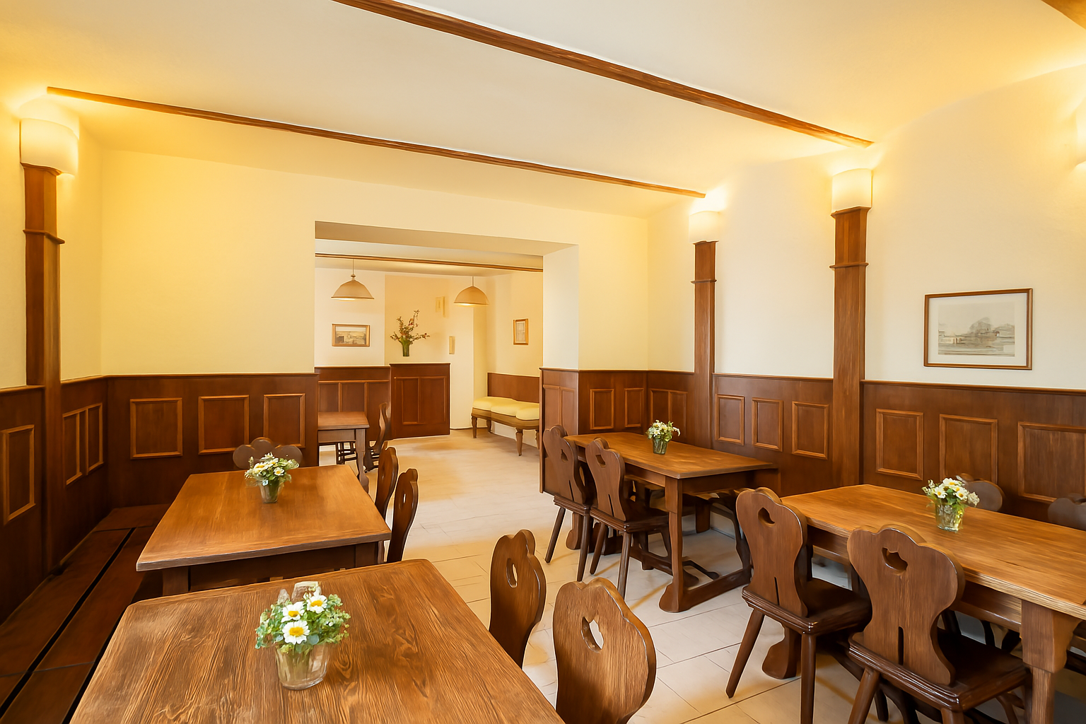 Prodej hostince se zázemím, kuchyní, velkým pozemkem se zahradou ( 1 147 m²), samostatným obchodem se vstupem z hlavní ulice a další budovou s vinárnou. Podlahová plocha 510 m² + sklepy.